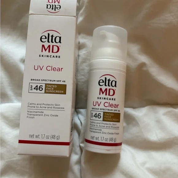 EltaMD Skincare UV Clear Tinted Face Sunscreen New Never Used - Picture 3 of 3